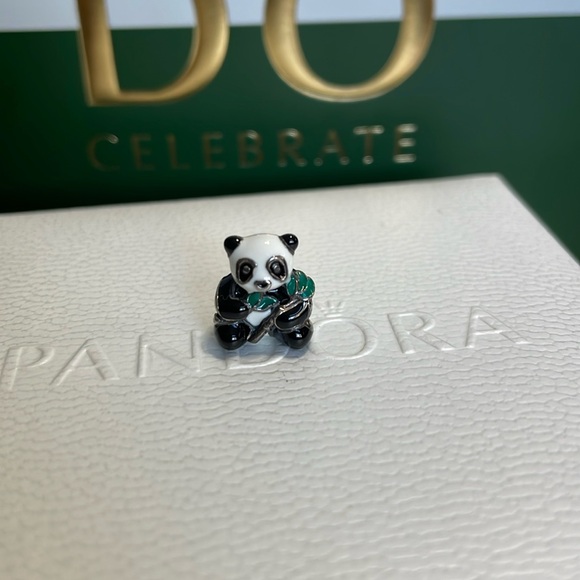 Pandora Sweet Panda Charm - Picture 2 of 6